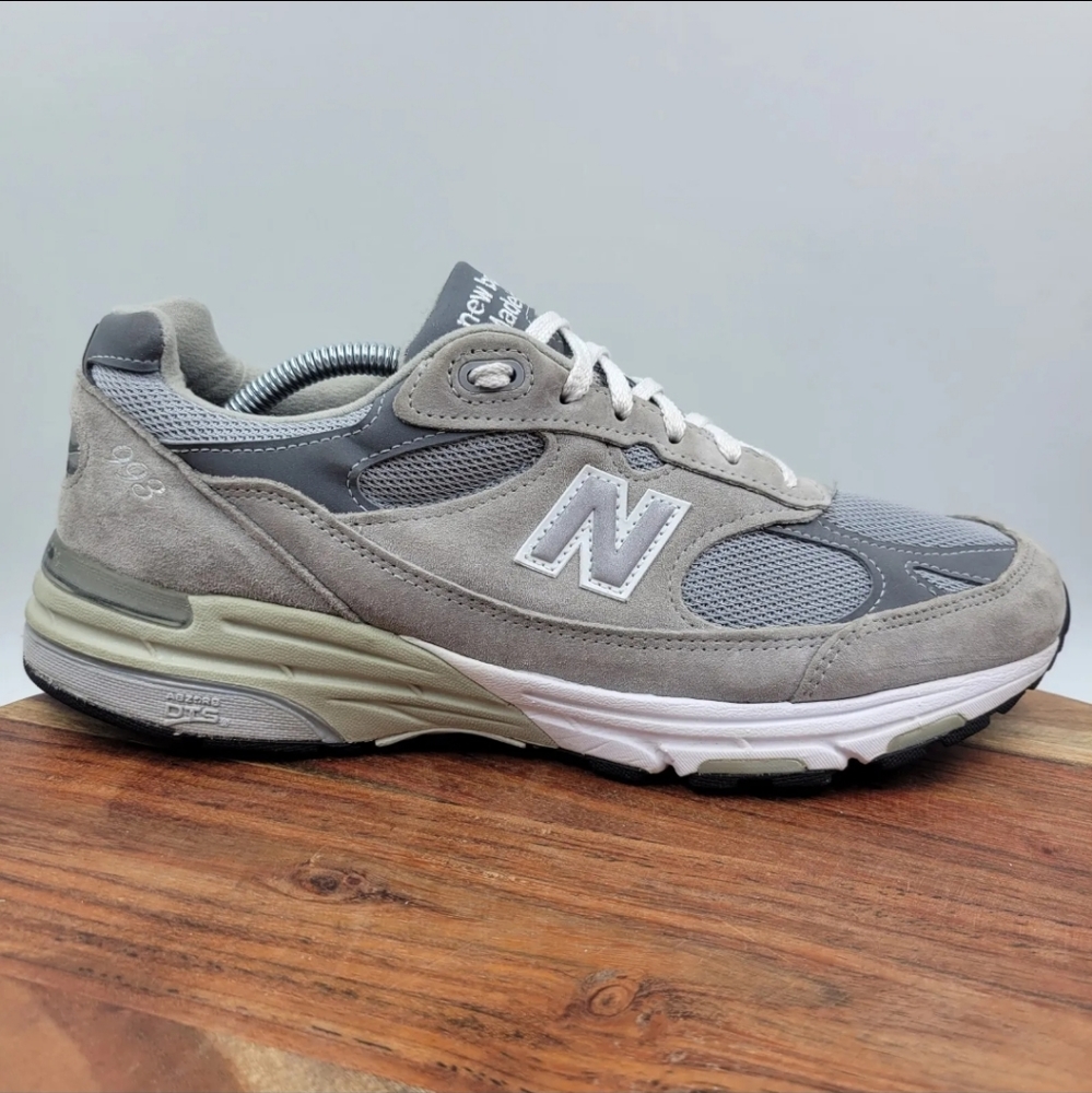 New Balance 993 Shoes Men's 10.5 D Gray White Suede Athletic Running Sneaker USA